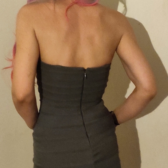Host Pic- BCBG MAXAZRIA-EUC-GREY HORIZONTAL-LINES BODYCON STRAPLESS DRESS-SIZE:2 - Picture 8 of 9